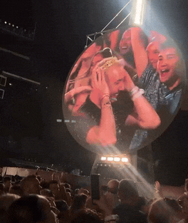 美国IT公司CEO因出轨辞职，万千网友呼吁胡锡进宋清辉们为之发声