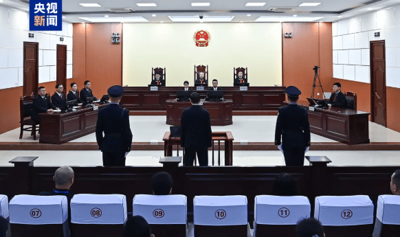 “靠军工吃军工”的何文忠，被判死缓