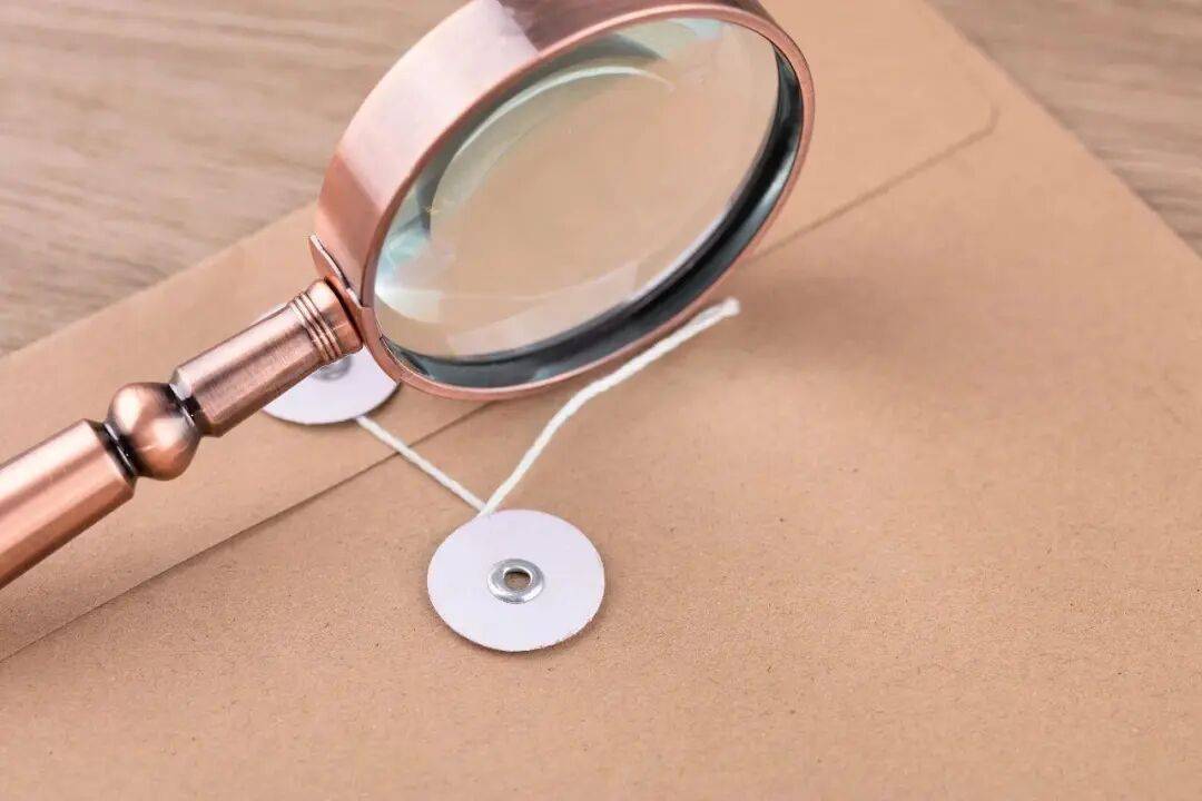 国防军工单位临聘人员为“有面子”泄密，偷拍军事装备发到家庭群