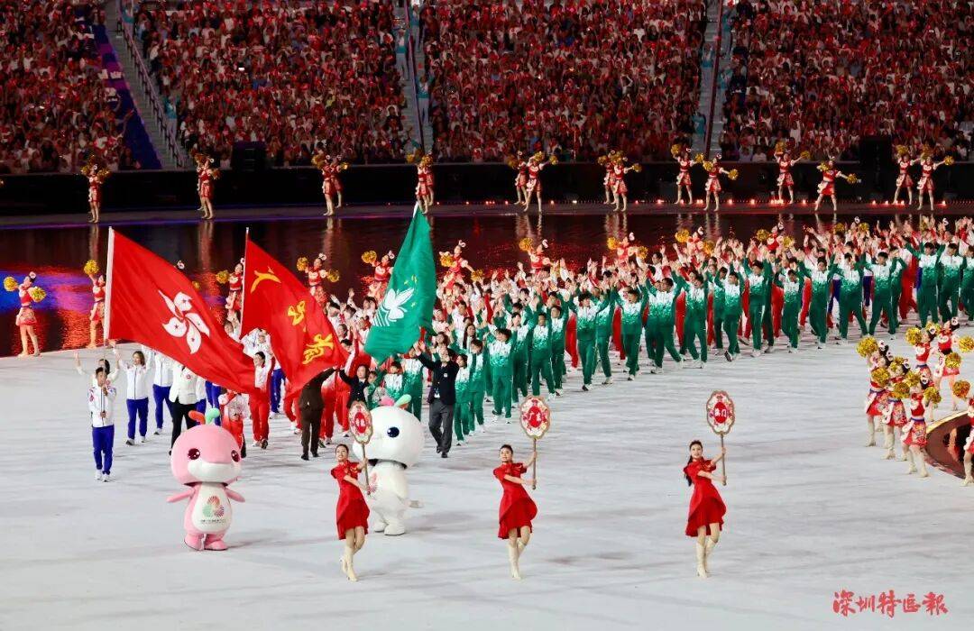 首次！广东香港澳门代表团一起入场