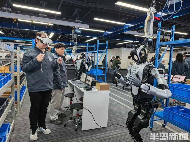 青岛首家人形机器人学校开学啦