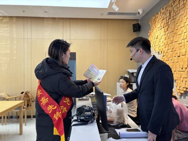 清风相伴,廉润初心——青岛嘉峪关学校、青岛宁夏路小学、青岛澳门路小学教育集团开展主题党日活动