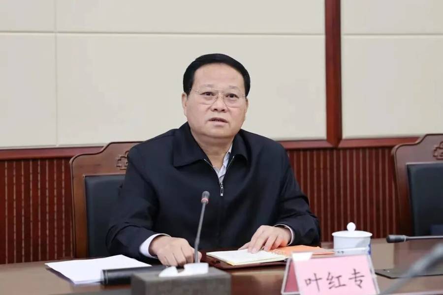73岁黎晓宏落马,中共中央批准:开除三虎党籍!齐扎拉贪腐1.58亿判无期